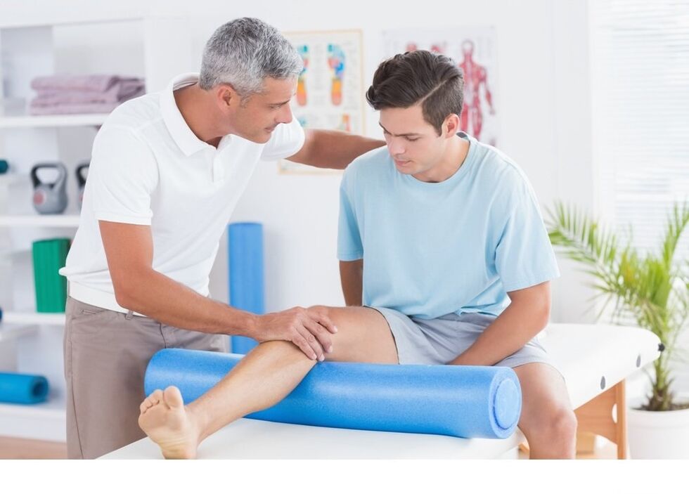 A doctor with arthrosis of the legs