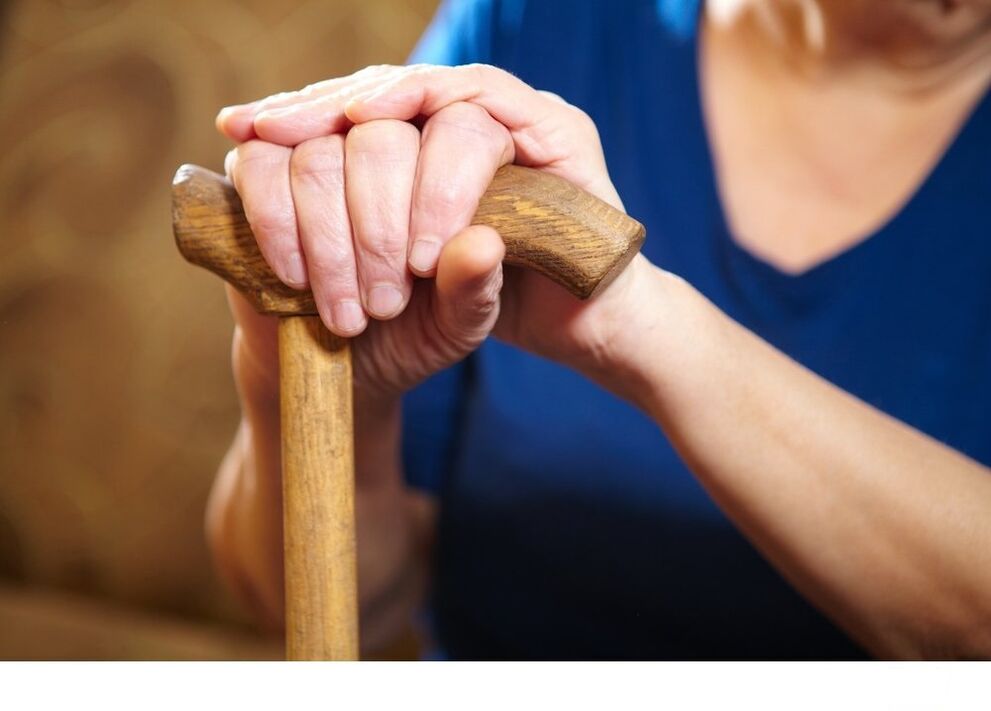 Using cane for thigh